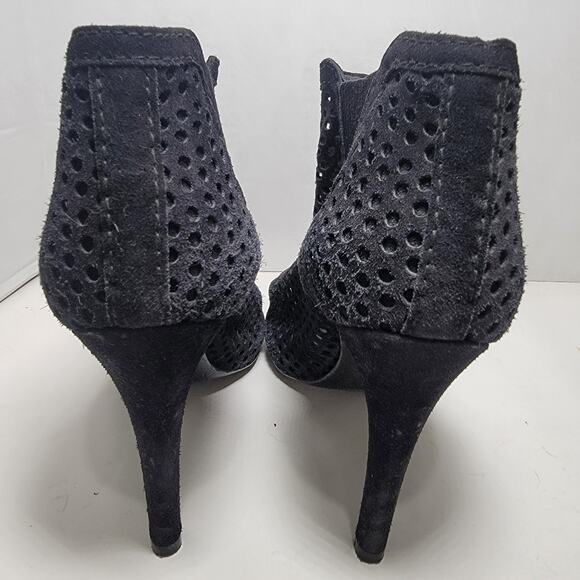Pedro Garcia Bootie Heels 7.5 Black 37.5 Suede Laser Cut Outs Zip Open Toe - Picture 6 of 8